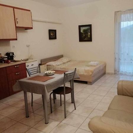Gallery Suites "Athina" Mesolóngion Buitenkant foto