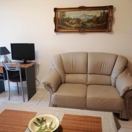 Gallery Suites "Athina" Mesolóngion Buitenkant foto
